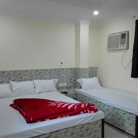 Oyo 66643 Khan Guest House Calcutta Exteriör bild