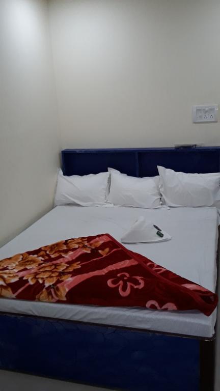 Oyo 66643 Khan Guest House Calcutta Exteriör bild